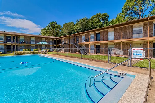 Villager Apartments Photo 1