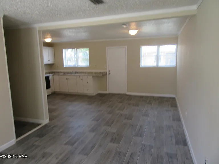 351 College Ave #A — Photo 5