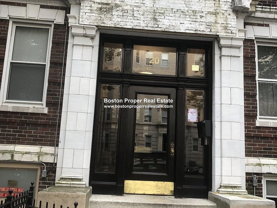 2nd image of 20 Queensberry St #11H