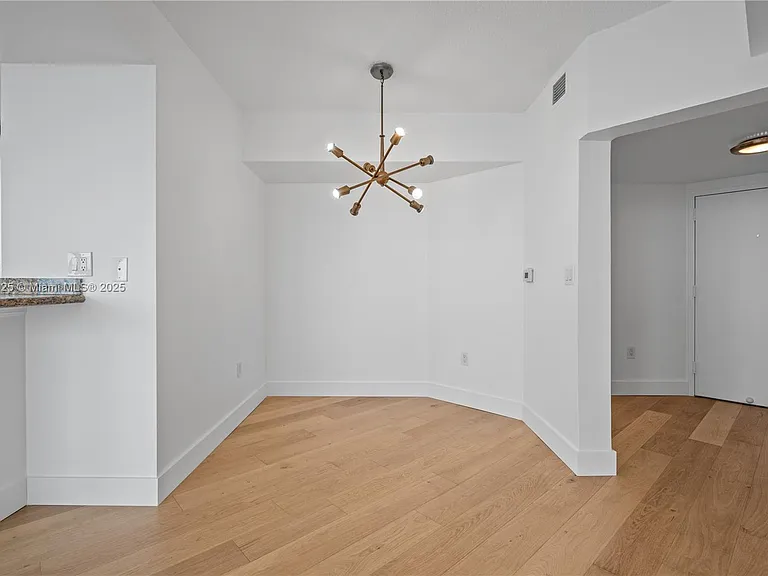 1300 West Ave #2700 — Photo 13