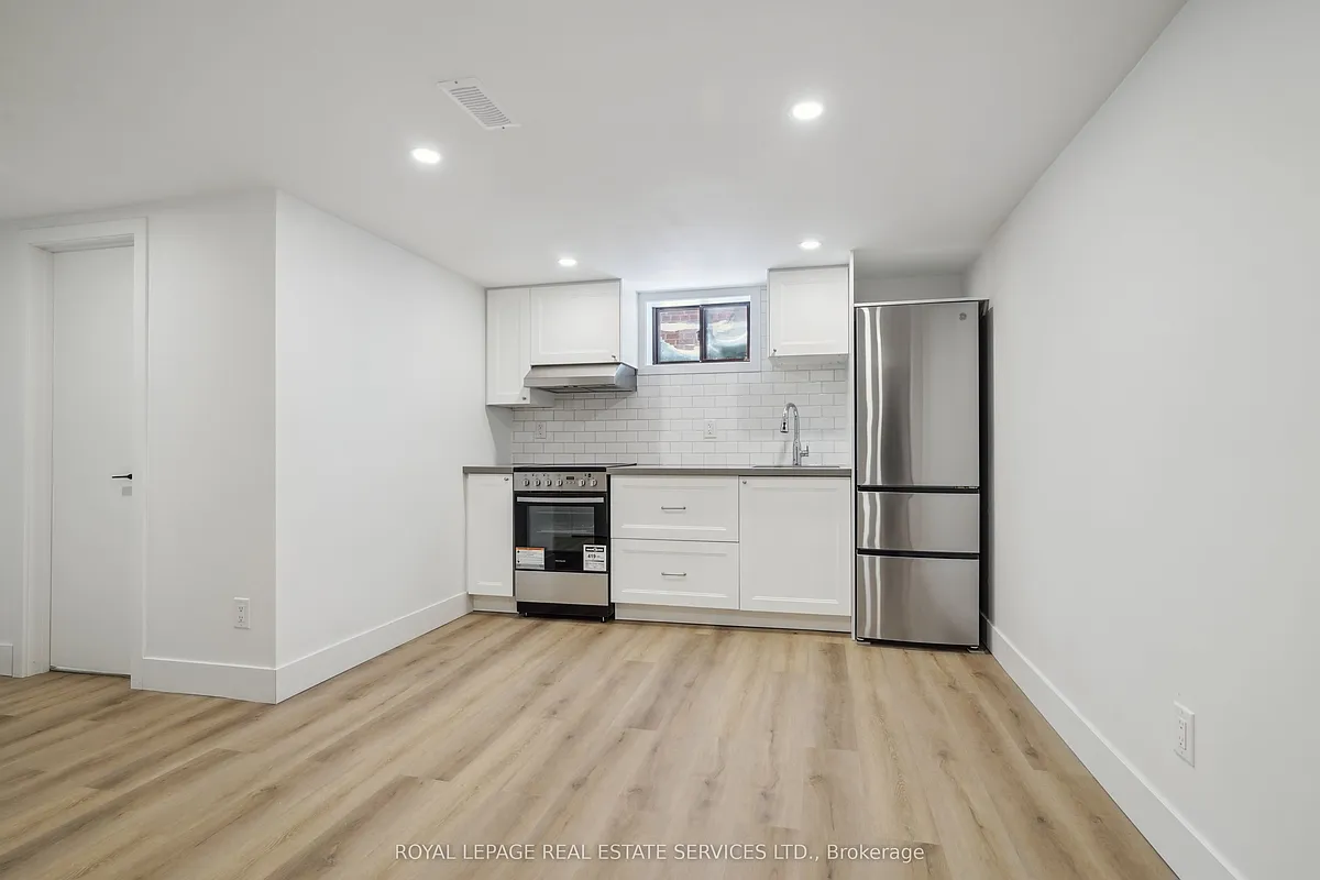 Building Photo - 1 Yorkview Dr #B