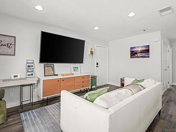 4th image of 103 Mangano Cir