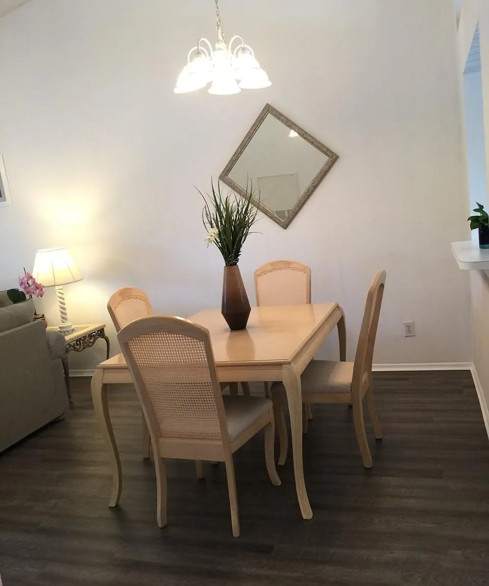 2 bed, 1013 sqft, $1,500 — Photo 2