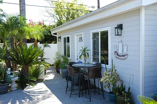 1344 Spazier Ave Photo 1