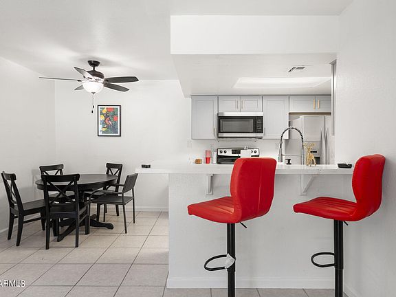 5th image of 1111 E UNIVERSITY Drive #142