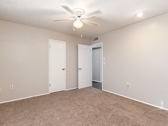 4th image of 11002 W Santa Fe Dr