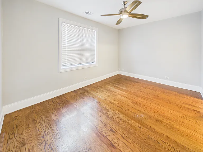 4917 S Prairie Ave #3 — Photo 15