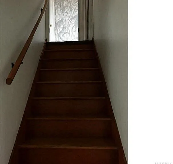 31 Addison Ave — Photo 7