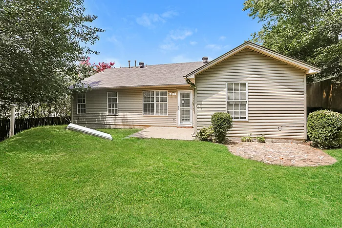 1826 Auburn Hills Dr — Photo 11