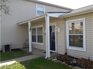 2812 Ivy Hill Cir UNIT E, Cortland, OH