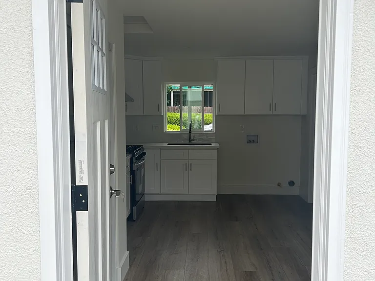 11554 Kathy Ln — Photo 3