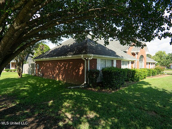 4th image of 450 Fairfield Dr