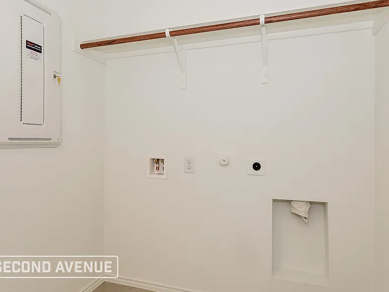 1947 Aves Glen Ln — Photo 20