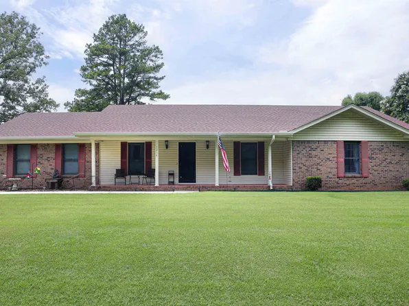 1214 S Indian St, Tuscumbia, AL 35674