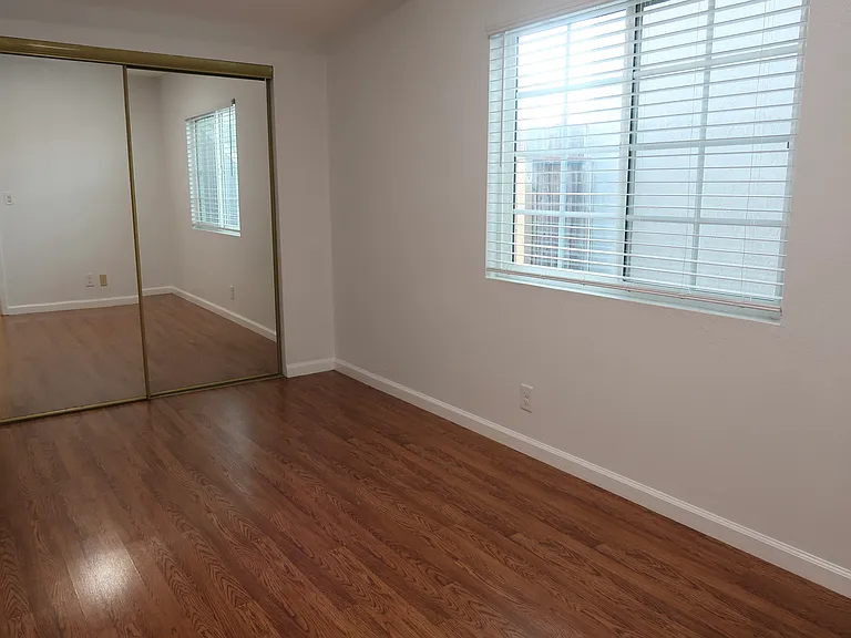 2226 E Poppy St — Photo 5