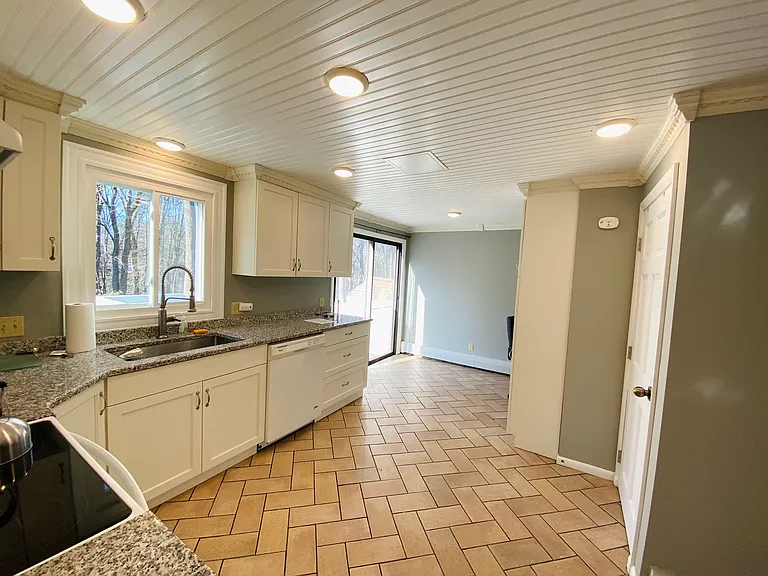 6 Cider Mill Rd — Photo 37