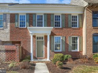 28 Devonshire Sq, Mechanicsburg, PA