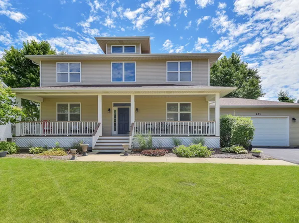 223 Ream Dr, Elburn, IL 60119