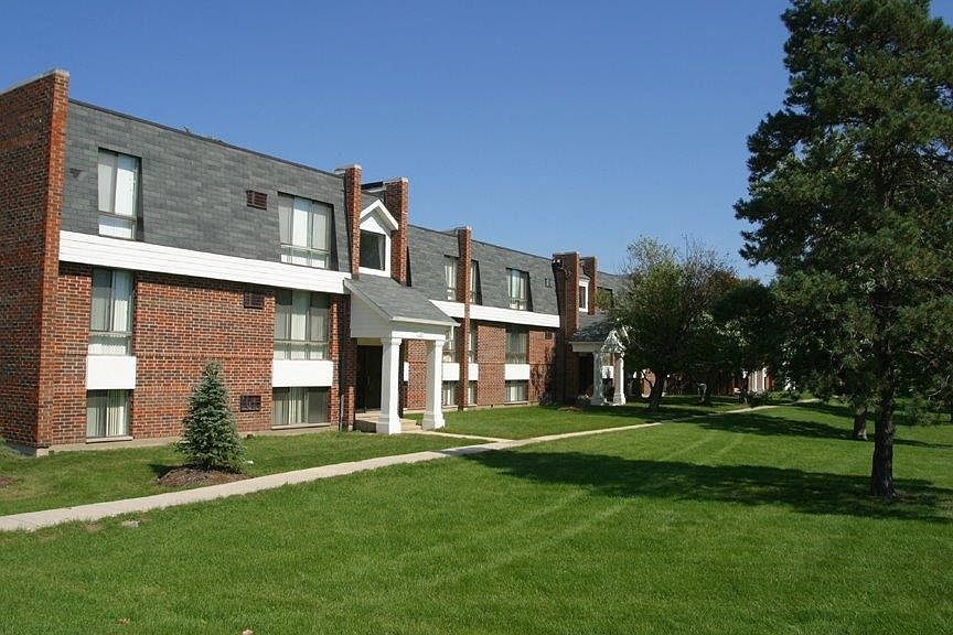 Windsor Lakes Apartment Homes 7499 Woodward Ave Woodridge IL Zillow
