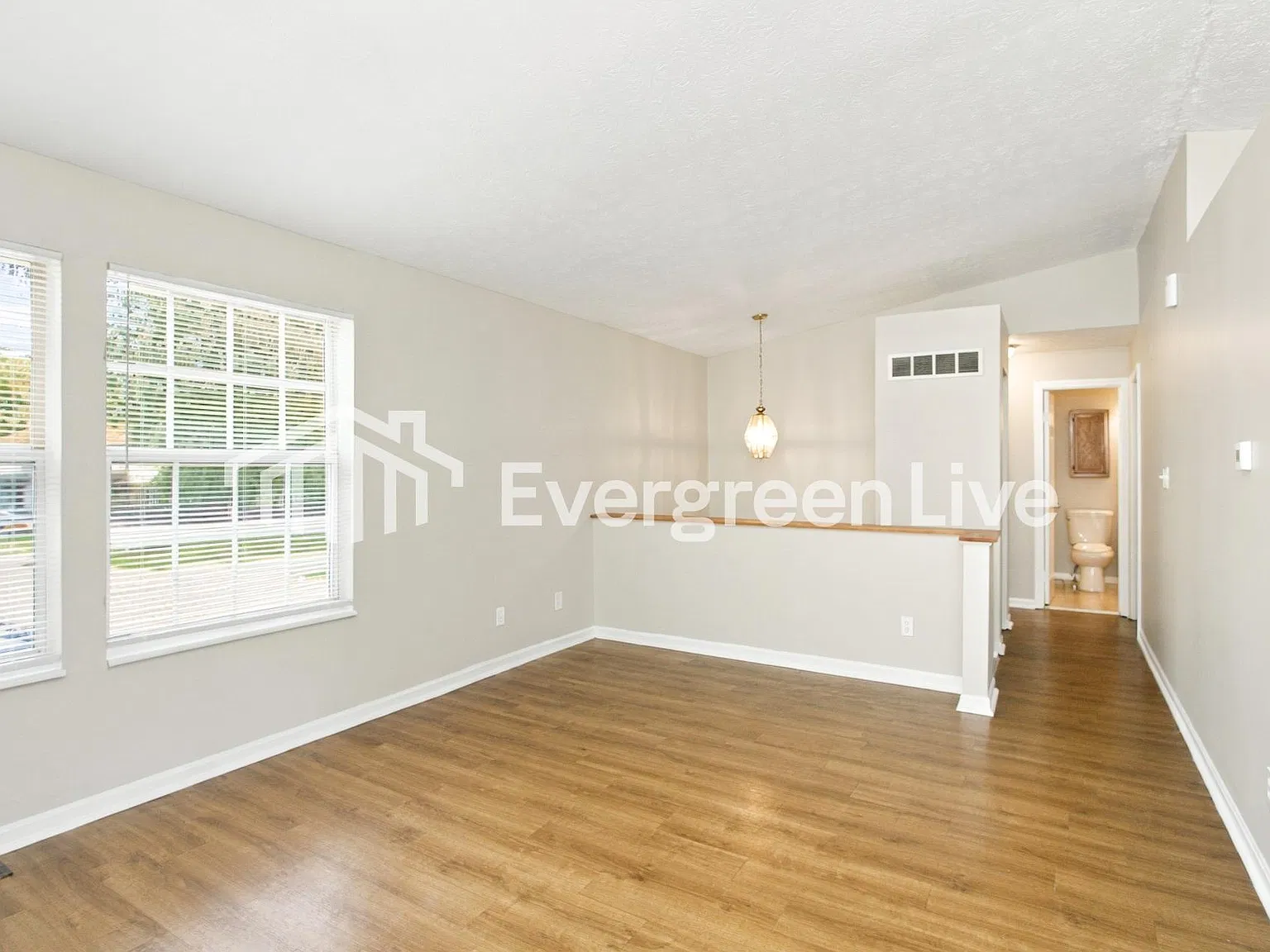 3 bed, 2.0 bath, 1752 sqft, $1,695 — Photo 3