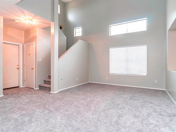 2188 N Illinois St-6