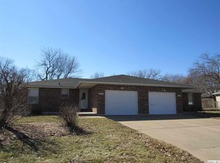 3436-3438 S Glendale Dr, Quincy, IL 62301