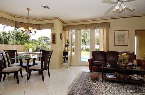 Family Room / Breakfast 