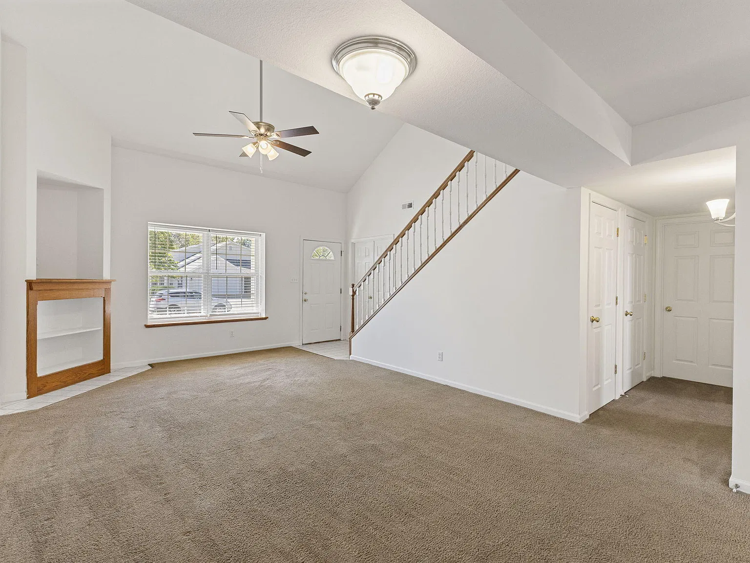4 bed, 2.0 bath, 1800 sqft, $1,600 — Photo 2