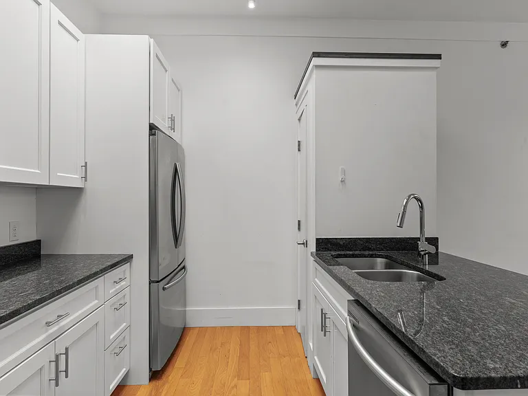 133 Mathewson St #302 — Photo 19