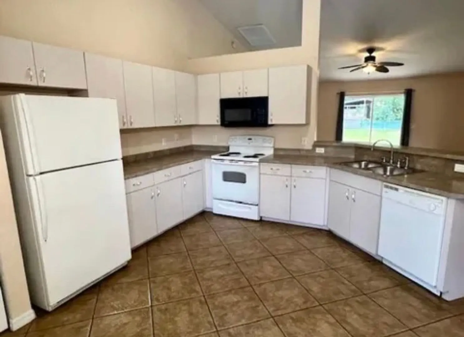 Coming Soon! With 1,603 Sq Ft Of Living Space, This 3-Bedroom, 2-Bath Home! — Photo 3