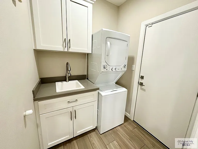916 Santa Isabel Blvd #4 — Photo 10