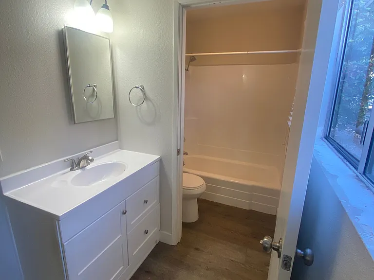 1677 Maple Ave — Photo 5