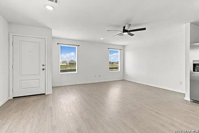 3 bed, 2.0 bath, 1692 sqft, $1,550 — Photo 3