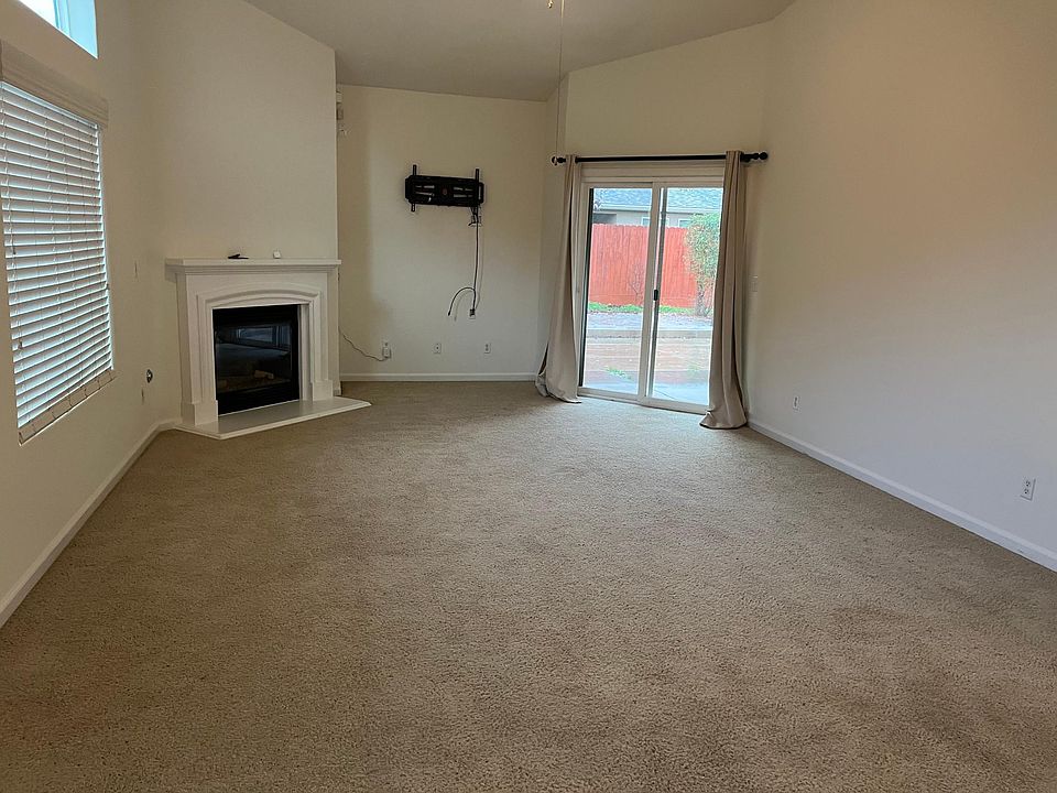 2nd image of 3130 N Shelly Ave