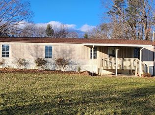 621 Kent Rd, Wirtz, VA 24184