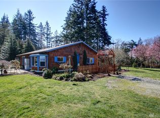 3765 S East Camano Dr, Camano Island, WA 98282