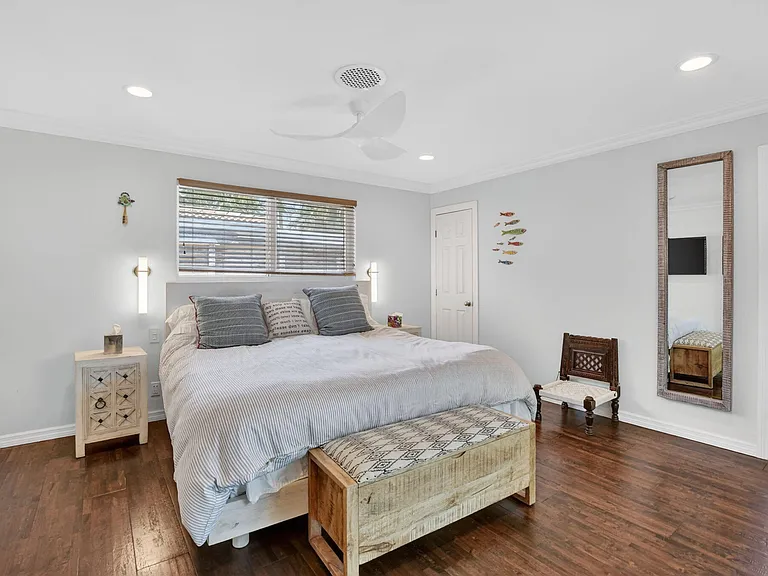 424 SW 7th Way — Photo 26