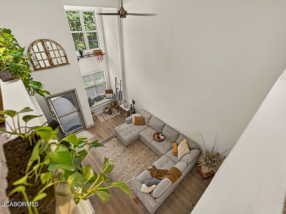 5th image of 1509 Spiros Dr #B