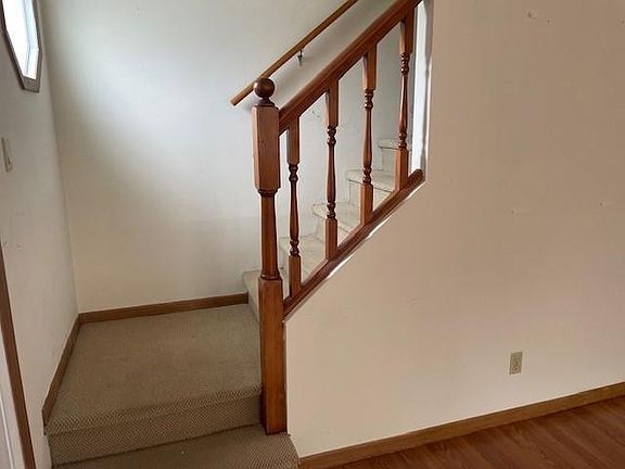 2nd image of 61 Franklin Ave