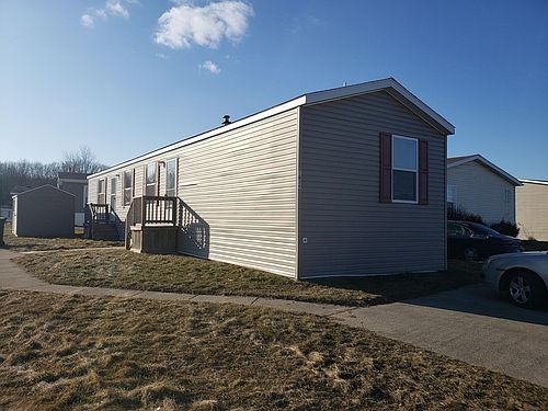 2nd image of 1839 Evergreen Ln