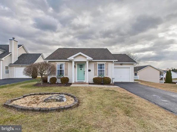 202 Traders Way, Martinsburg, WV 25401