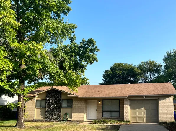 5716 Hanson Dr, Watauga, TX 76148