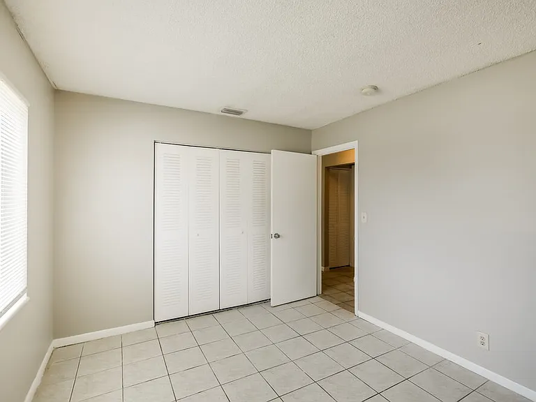 7710 SW 6th St — Photo 15