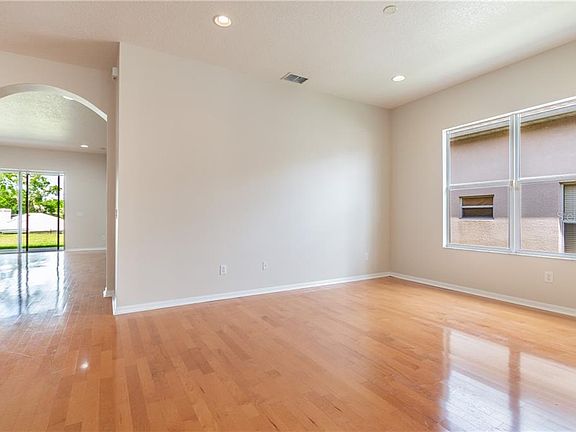 5th image of 23403 Dinhurst Ct