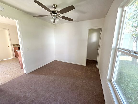 4th image of 15553 Blaine Ave #15553