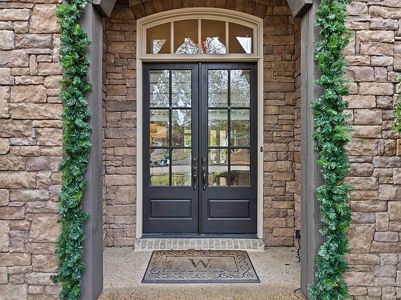 4th image of 1614 Dogwood Creek Dr