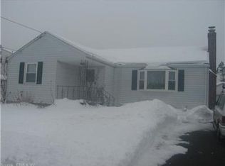 5 Sampson St, West Hartford, CT 06110