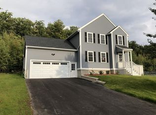 31 Quarry Ln, Fitchburg, MA 01420