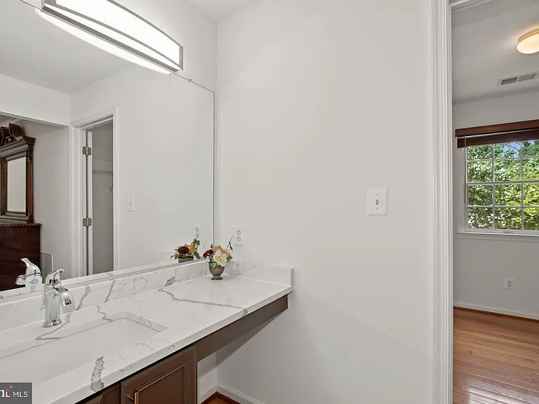 5045 Worthington Woods Way — Photo 25