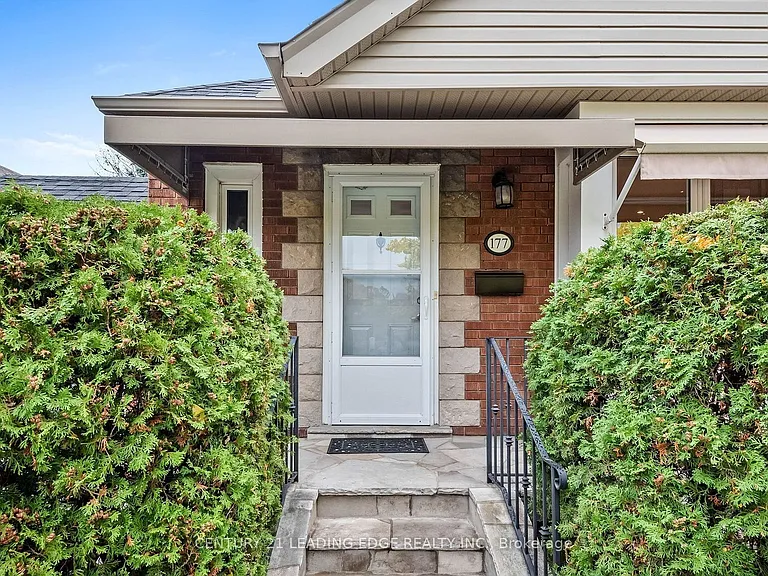 177 Fallingbrook Rd — Photo 2